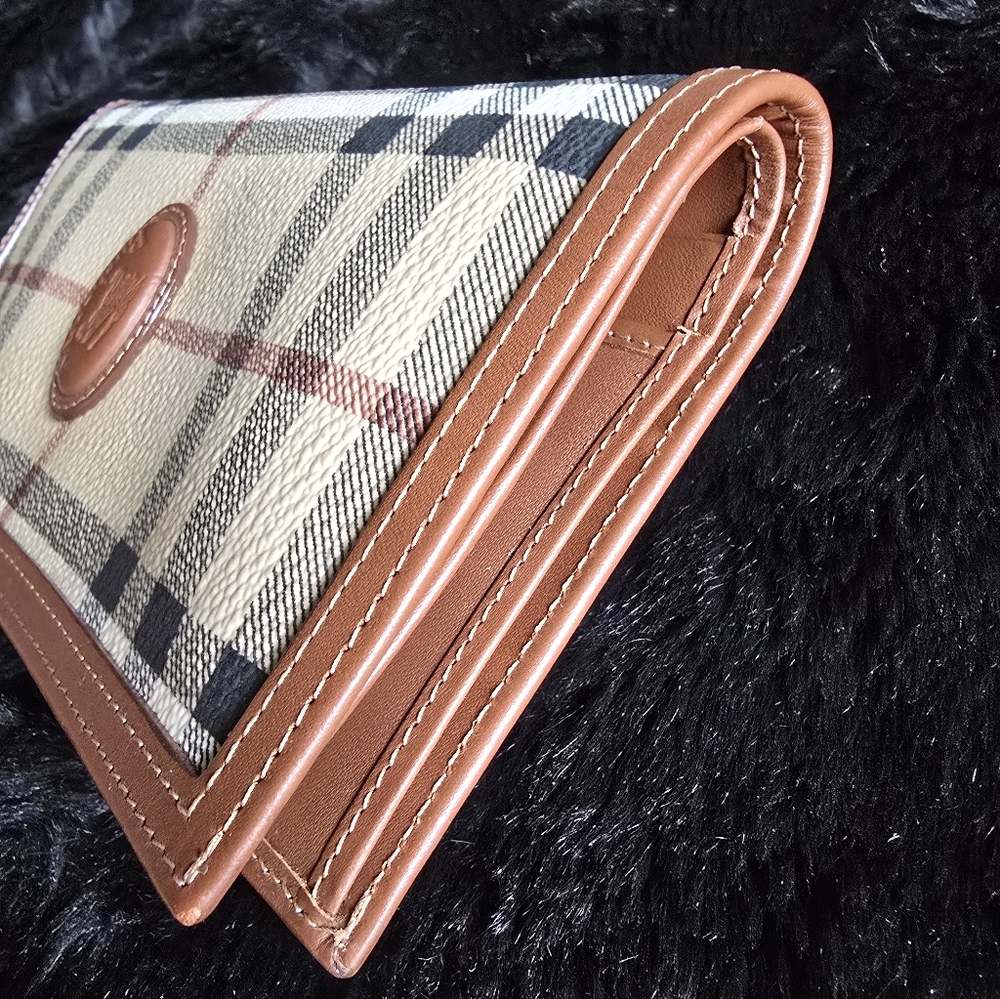 Authentic Burberry Plaid Continental Wallet with Brown Leather Trim - Picture 5 of 16